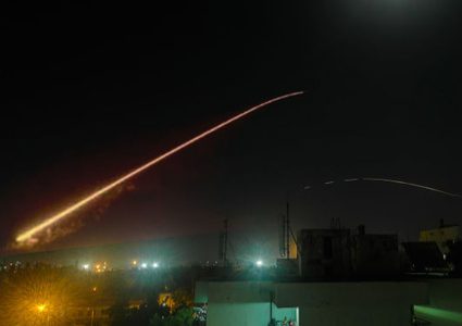 الدفاعات الجوية السورية تتصدى لهجوم "إسرائيلي" في أجواء دمشق