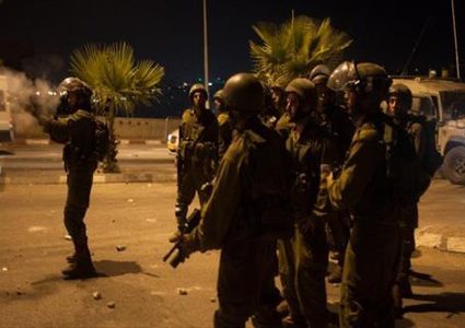 الاحتلال يقتحم سلوان ويلاحق شبانا هاجموا بؤرة استيطانية