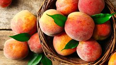 فوائد وأضرار الخوخ للحامل والجنين