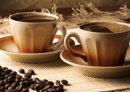 ما هي المخاطر الصحية لاستخدام القهوة والشاي لخسارة الوزن ؟