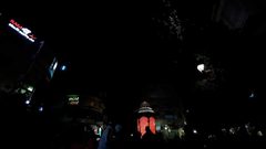 إضاءة فانوس رمضان في رام الله