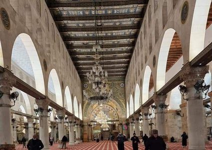 من باحات المسجد الأقصى صباح اليوم