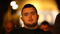 المقدسيون يؤدون صلاتي العشاء والتراويح في رحاب المسجد الأقصى المبارك