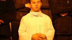 المقدسيون يؤدون صلاتي العشاء والتراويح في رحاب المسجد الأقصى