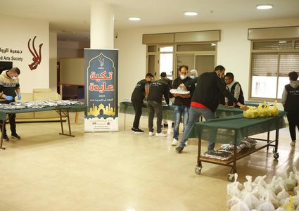 تكية عايدة تقدم 500 وجبة إفطار للأسر الميسورة