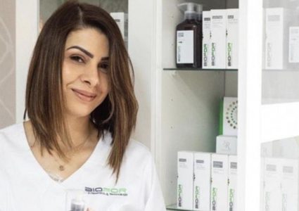 العشرات من أهالي الطيرة يشاركون في تشييع جثمان سهى منصور