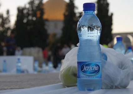 الاحتلال يمنع ادخال الإفطار للصائمين المتواجدين في المسجد الأقصى