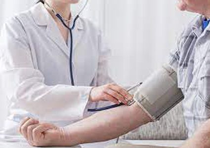 مختص يوضح الصلة بين زيادة الوزن وأمراض القلب