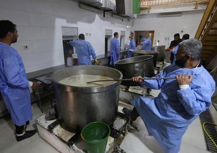 اللواء جبرين البكري يتفقد تكايا الخليل في رمضان