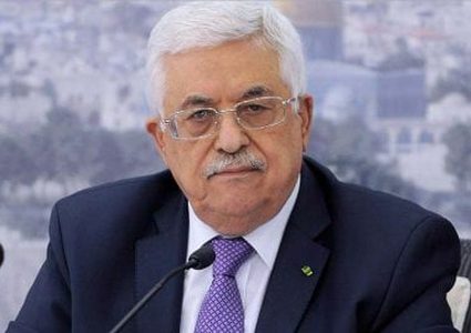 أبو مازن يعزي بوفاة الكاتب الصحفي المصري مكرم محمد أحمد