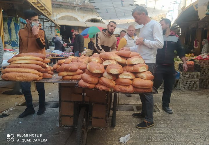 جانب من أجواء مدينة الخليل في ثالث أيام شهر رمضان المبارك