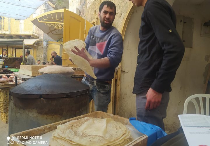 جانب من أجواء مدينة الخليل في ثالث أيام شهر رمضان المبارك