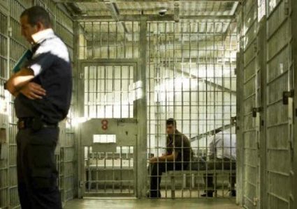 الاحتلال يماطل في تقديم العلاج للأسير شرحبيل أبو ذريع