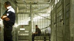 الاحتلال يماطل في تقديم العلاج للأسير شرحبيل أبو ذريع