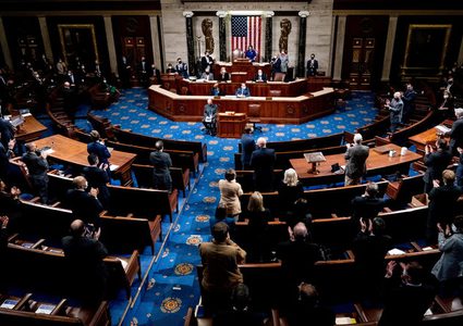 مشروع قانون ماكولوم يحظى بدعم واسع في الكونغرس الأمريكي