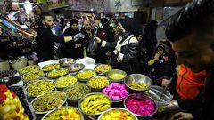 المخللات .. حضور دائم على مائدة رمضان