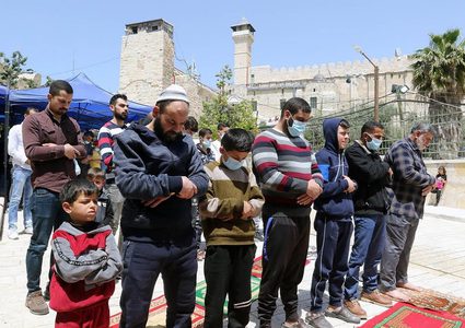 الجمعة الأولى من رمضان في الحرم الإبراهيمي