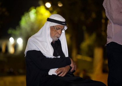 مقدسيون يؤدون صلاتي العشاء والتراويح في رحاب المسجد الأقصى