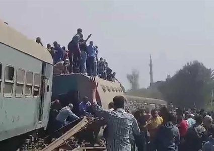 97 مصابا بعد خروج قطار عن القضبان بمحافظة القليوبية المصرية