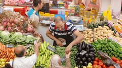 رفع الأسعار واستغلال حاجات الناس في رمضان