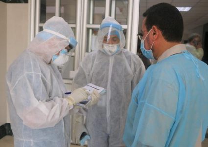 34 حالة وفاة و988 إصابة جديدة بكورونا و2064 حالة تعافٍ