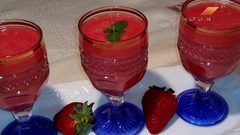 عصيرالفراولة من العصائر المنافسة في رمضان