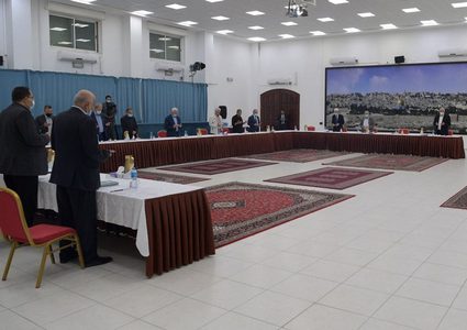 مركزية فتح تعقد اجتماعا برئاسة الرئيس محمود عباس