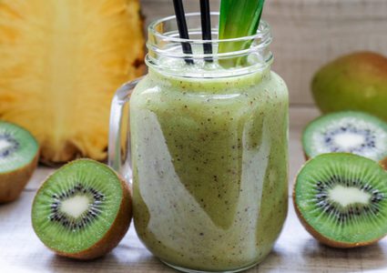 تحضير عصير الكيوي بمذاقه الحلو واللاذع بأسهل الطرق