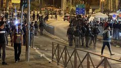 الاحتلال يقمع المصلين قرب باب العامود بالقدس المحتلة