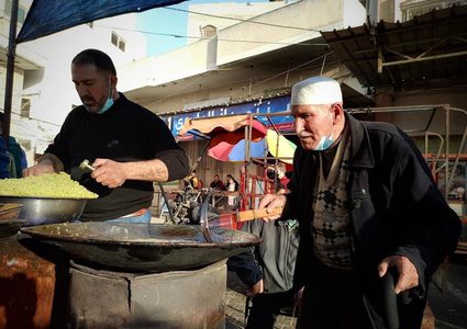 أقدم بائعي الفلافل في رفح .. المُسن خليل موسى (75عامًا)