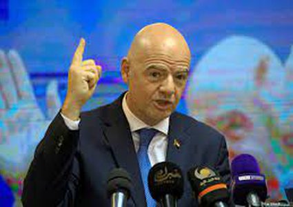 إنفانتينو يضع أندية "السوبر الأوروبي" أمام خيارين