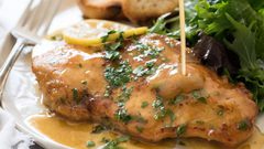 دجاج مشوي بصوص الليمون