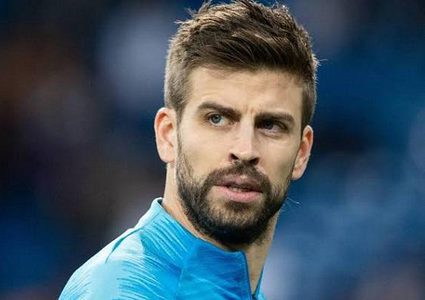 بيكيه يهاجم نادي برشلونة لانخراطه في مشروع دوري السوبر الأوروبي