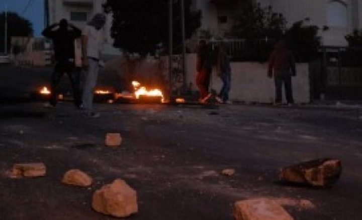 القدس: اندلاع مواجهات مع الاحتلال ومحاولة المواطنين التصدي لهم