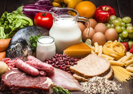 ما مخاطر الإفراط في تناول الأطعمة الخالية من الدسم؟