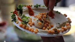 الفلافل والحمص من أشهر الأطباق التي تزين المائدة خلال رمضان