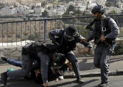 بيت لحم: قوات الاحتلال تعتقل شاباً بعد الاعتداء عليه فجر اليوم
