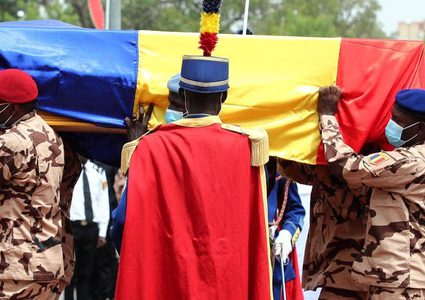 تشييع جثمان رئيس تشاد