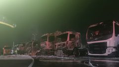 حريق هائل في عدد من الشاحنات بحيفا