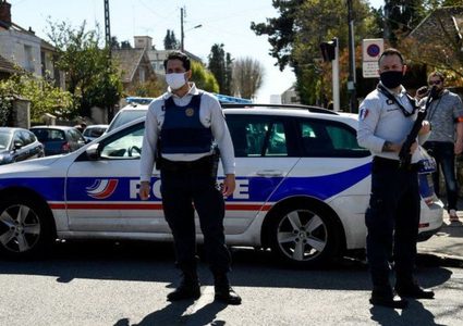 مقتل شرطية فرنسية طعناً بالسكين في فرنسا