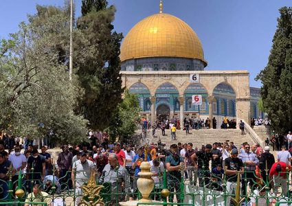 نحو 60 ألف مصلٍ أدوا صلاة الجمعة الثانية من شهر رمضان بالأقصى