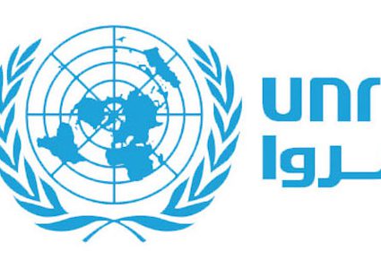 أبو هولي يبحث مع مديرة عمليات الأونروا في الضفة أوضاع اللاجئين