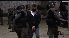 الاحتلال يعتدي على المقدسيين في باب العامود وباب الساهرة