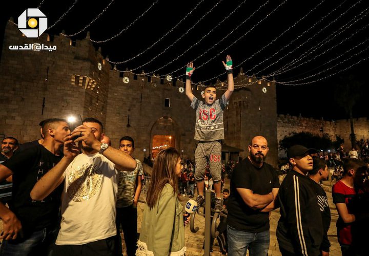 صور من الأجواء الاحتفالية في منطقة باب العامود بالقدس المحتلة