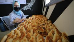 شابات من غزة يبادرن بحملة خيرية لمساعدة العوائل الفقيرة