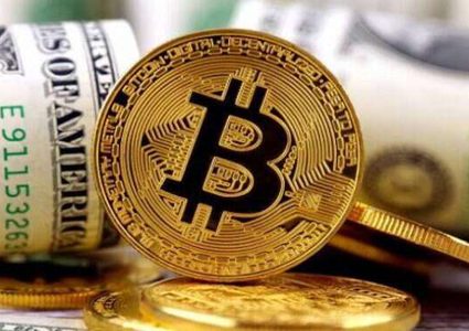 عملة "البيتكوين" تقفز بنحو 8%