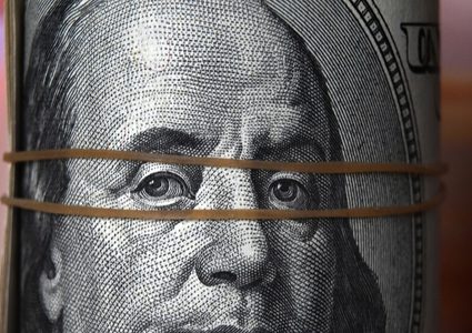 روسيا تنجح في تقليص اعتماد تجارتها على الدولار