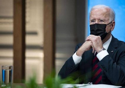 بايدن يقرر رفع أجور العمال الفدراليين