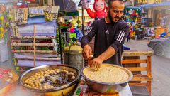 العوامة أو الزنغل الكرماوية، من أشهى الحلويات في رمضان - تصوير إيمان يعقوب