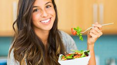 أكثر المأكولات التي تضر بصحة أسنانك خلال الصيام